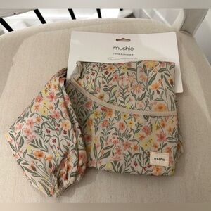Baby Mushie NWT Long Sleeve Bib Pastel Blooms